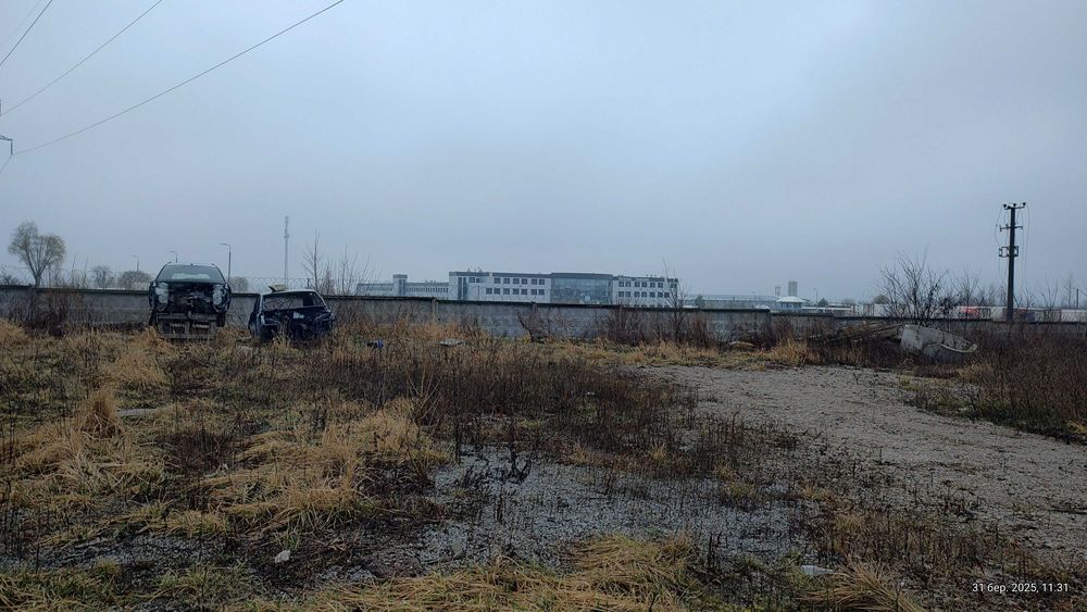 Киев 7км Участок7 сот Суперфасад на дорогу Крюковщина Под Коммерцию