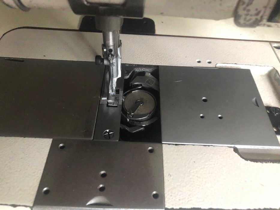 поясна девяти голкова машина швейна juki 2210