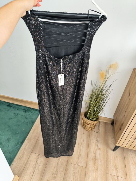 Nelly elegancka czarna sukienka wieczorowa cekiny xs