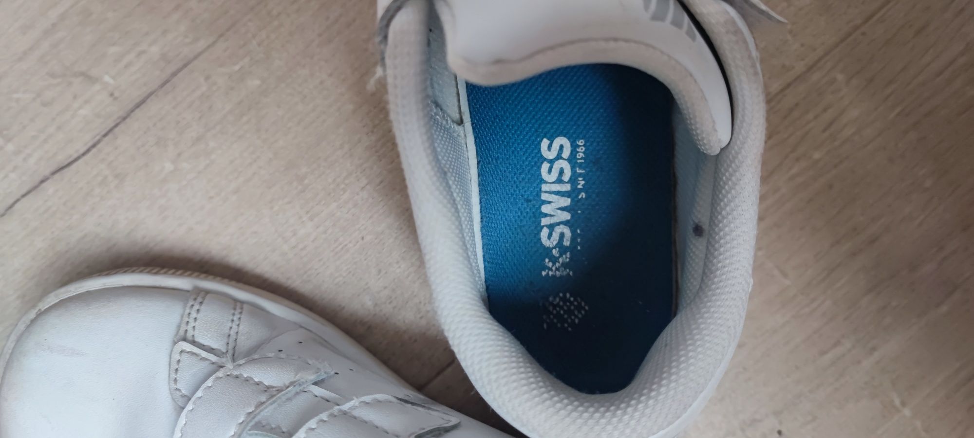 Buty trampki dla dziewczynki K-Swiss rozmiar 34