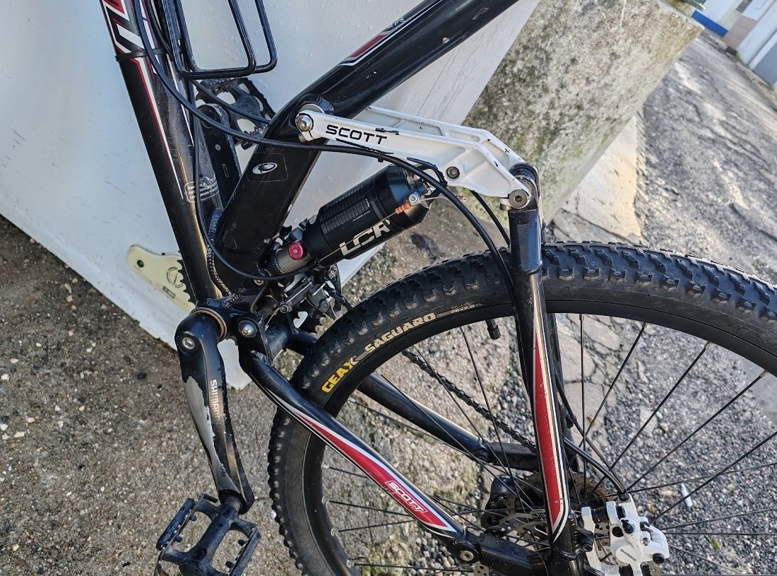 Bicicleta SCOTT Roda 26 – Bom Estado!