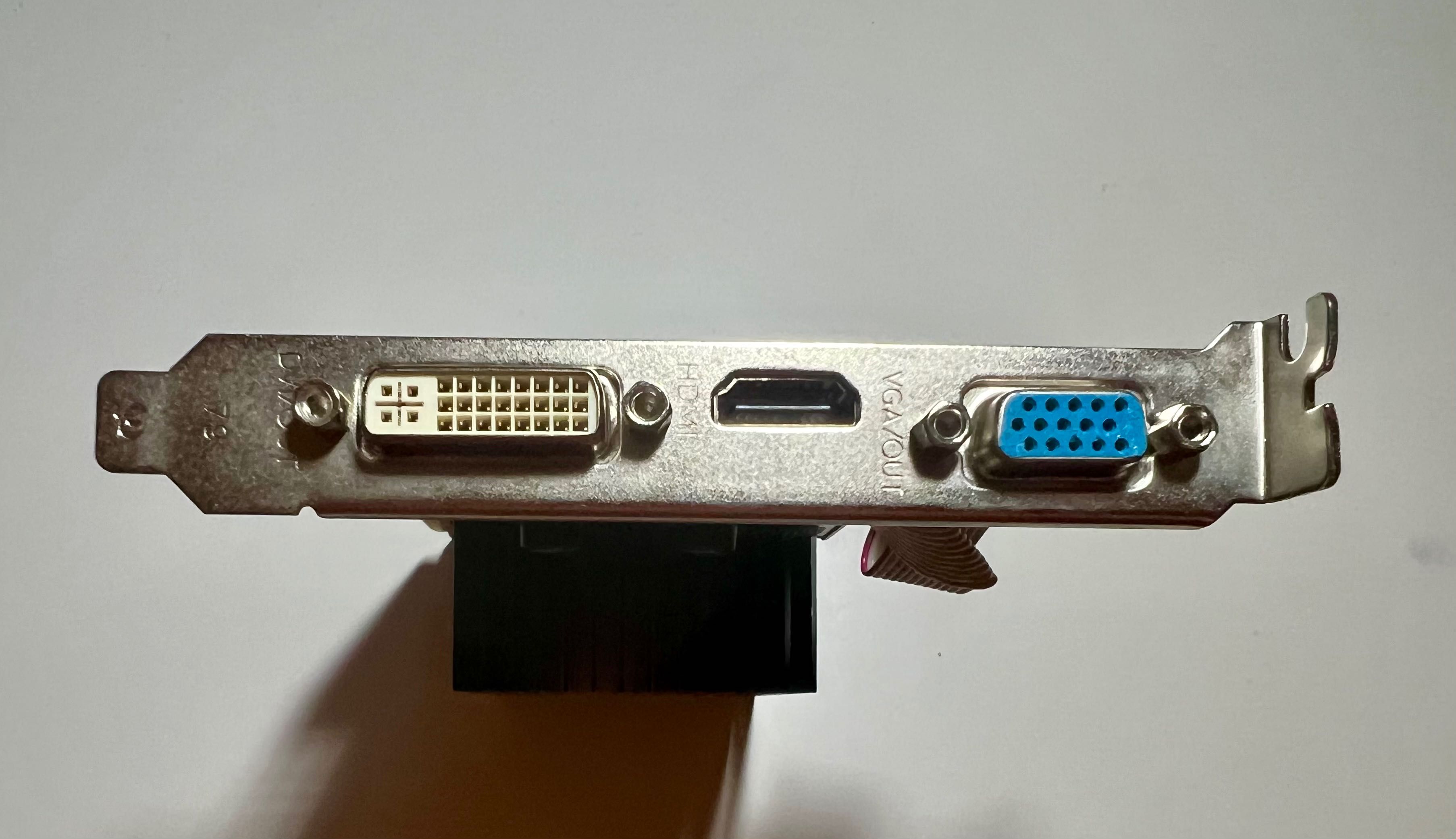 karta graficzna GeForce NVIDIA GF 210