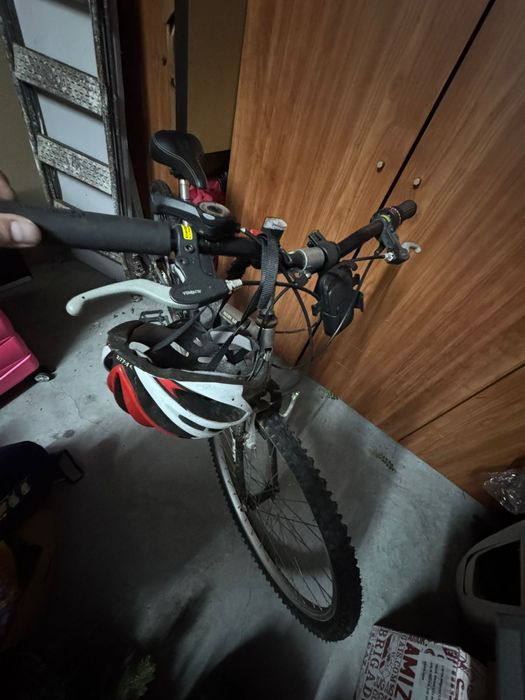 Bicicleta com oferta de capacete