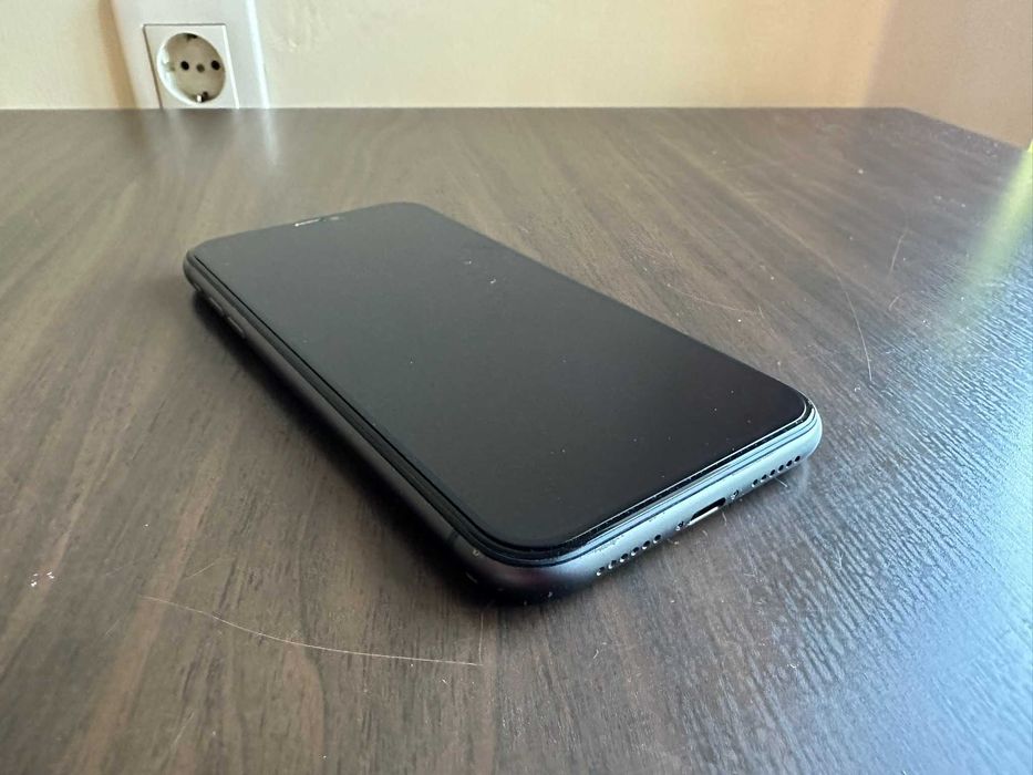 iPhone 11 — Preto