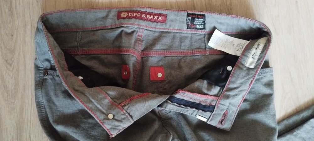 Брюки бренду Cipo&Baxx 34(32