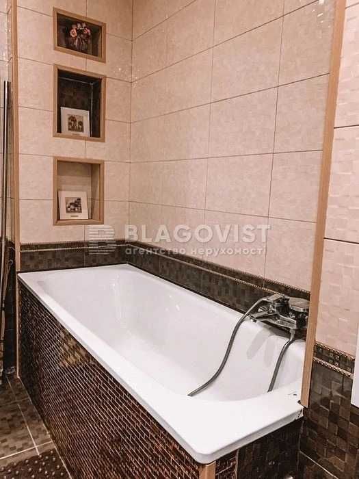Продаж 2х кімн 49м2 вул Панківська 23 метро Університет Бот Сад Центр