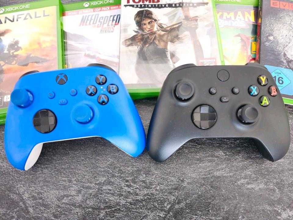 Konsola Xbox Series X 1 TB, 3 kontrolery, gry i słuchawki