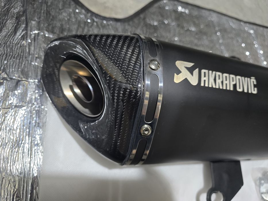 Escape Akrapovic Adv 350
