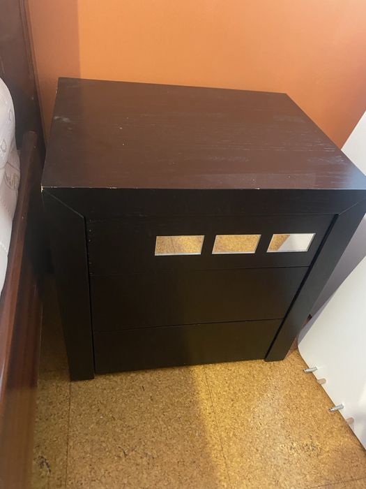 2 mesinhas de cabeceira