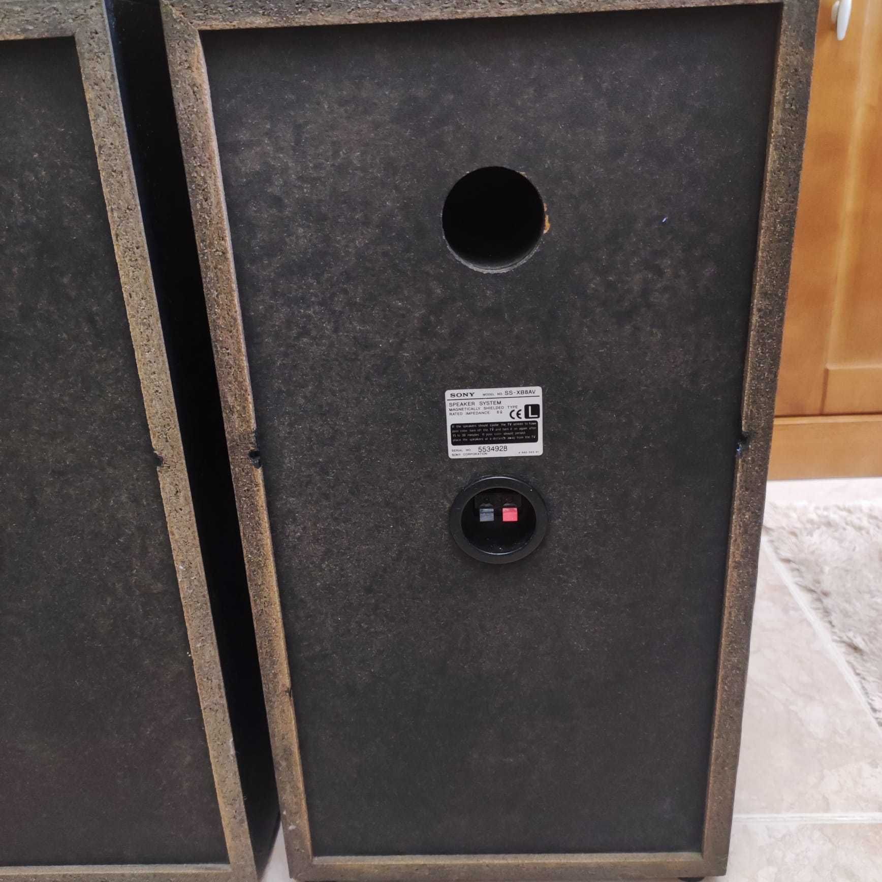 Colunas Sony XB8AV em ótimo estado.