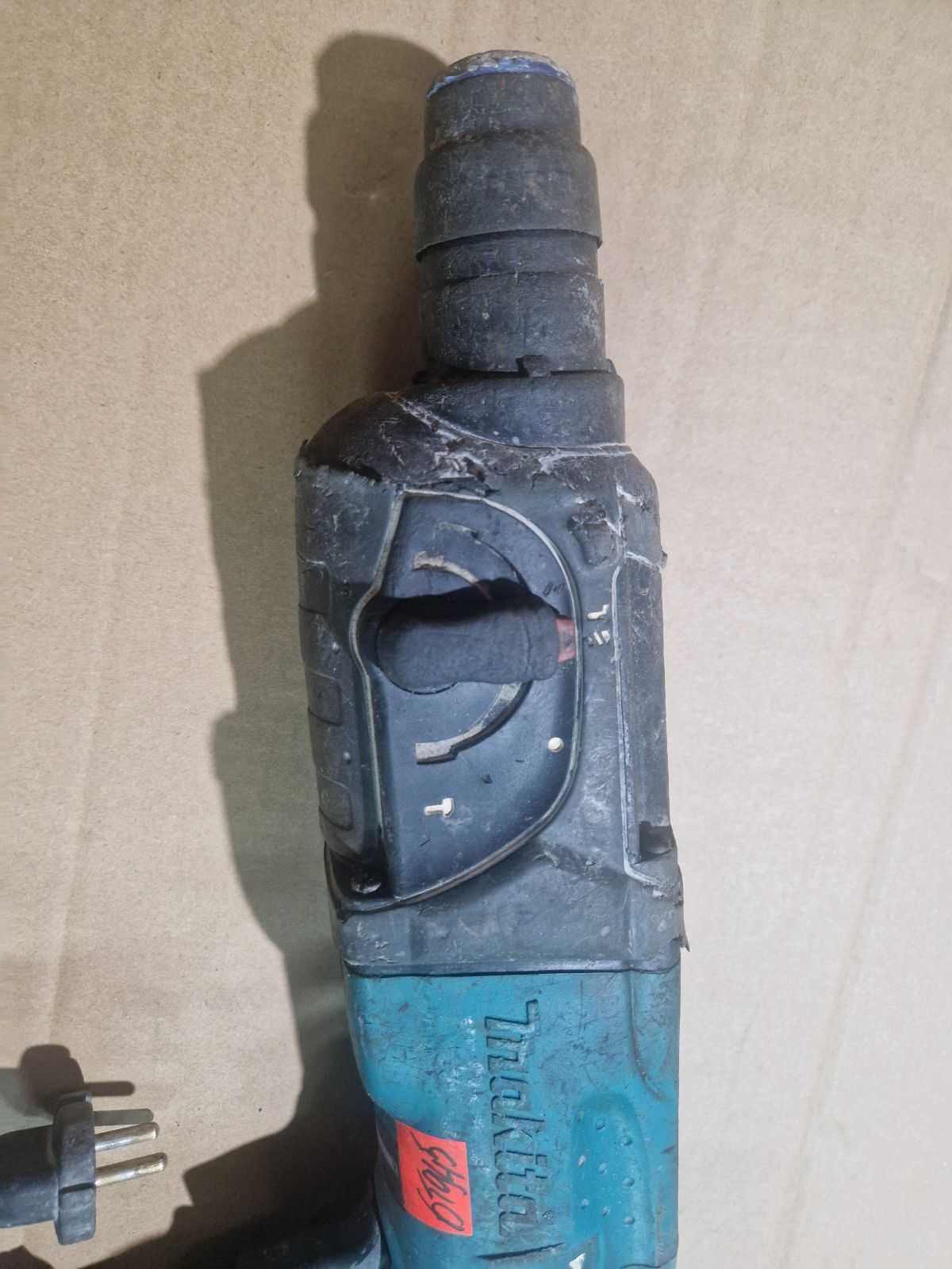 Перфоратор MAKITA HR 2470, 2014
