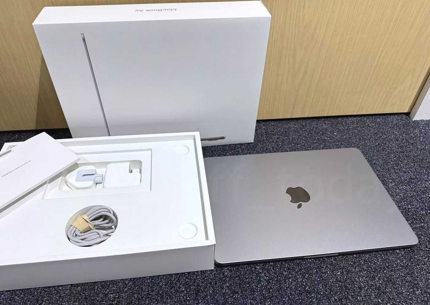 Apple Macbook Air M2 8GB 256GB (2022)