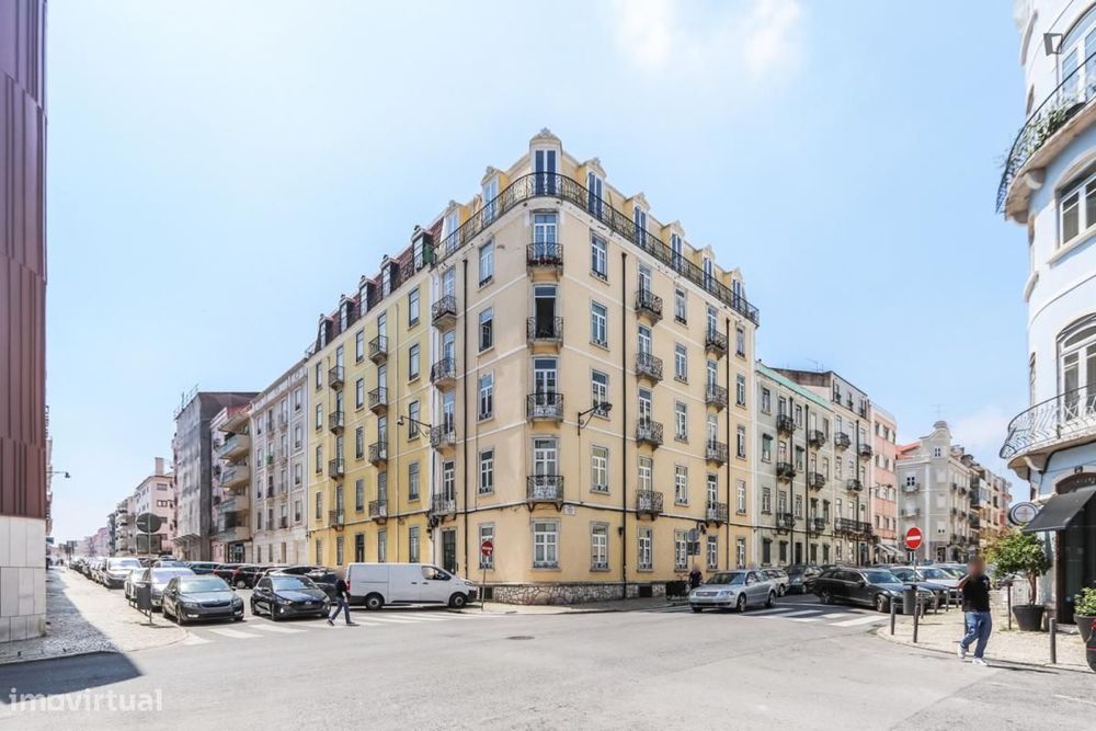 Quarto - localizado em Campo de Ourique Lisbon