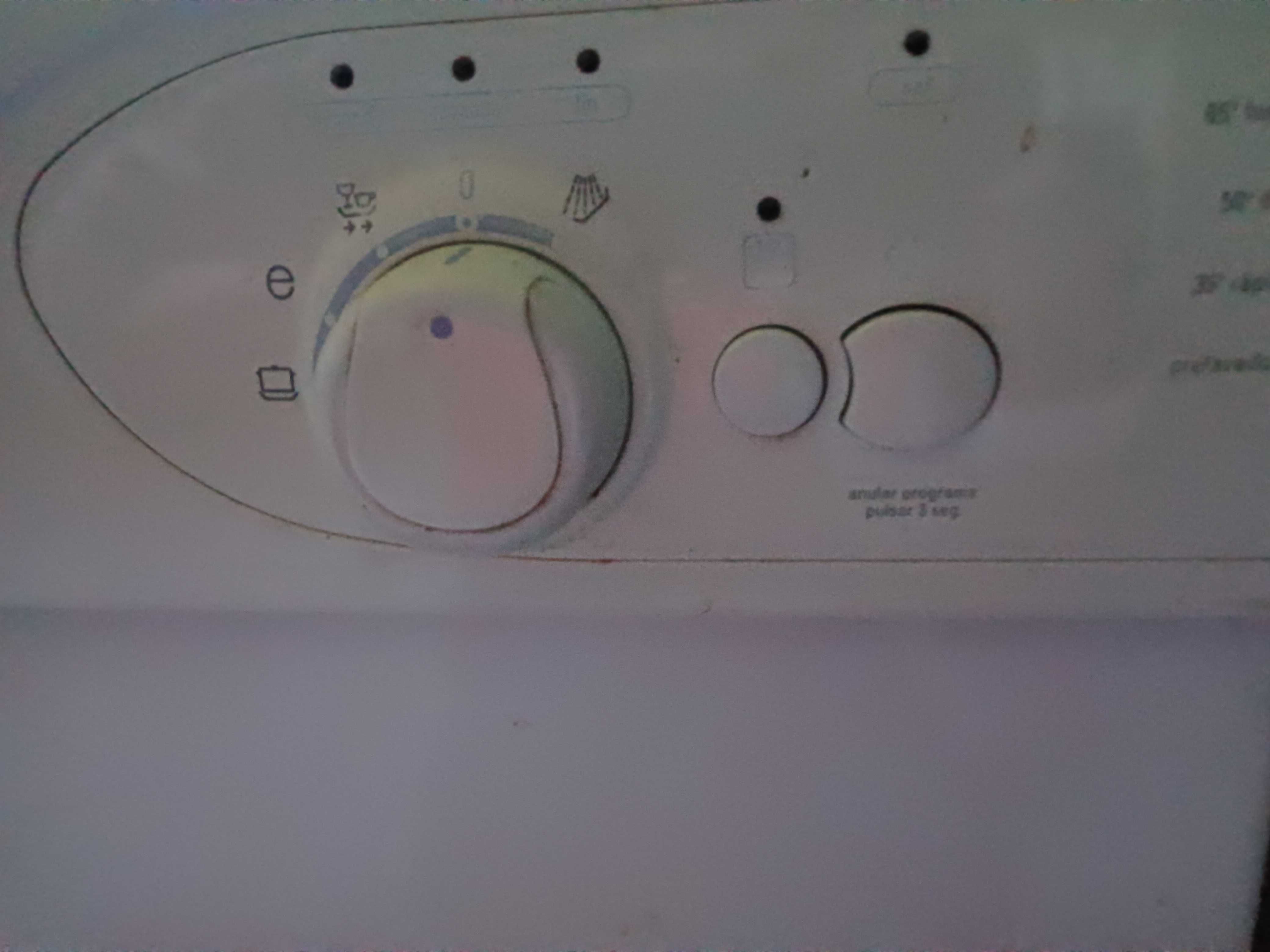 Vendo máquina de lavar louça Balay.