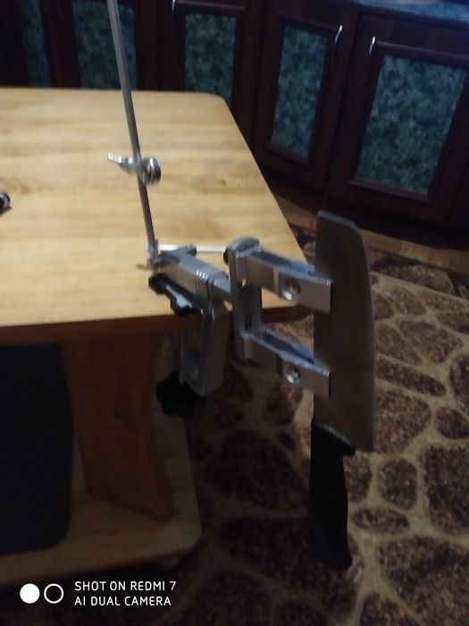 Точилка для ножей + четыре алм. камня