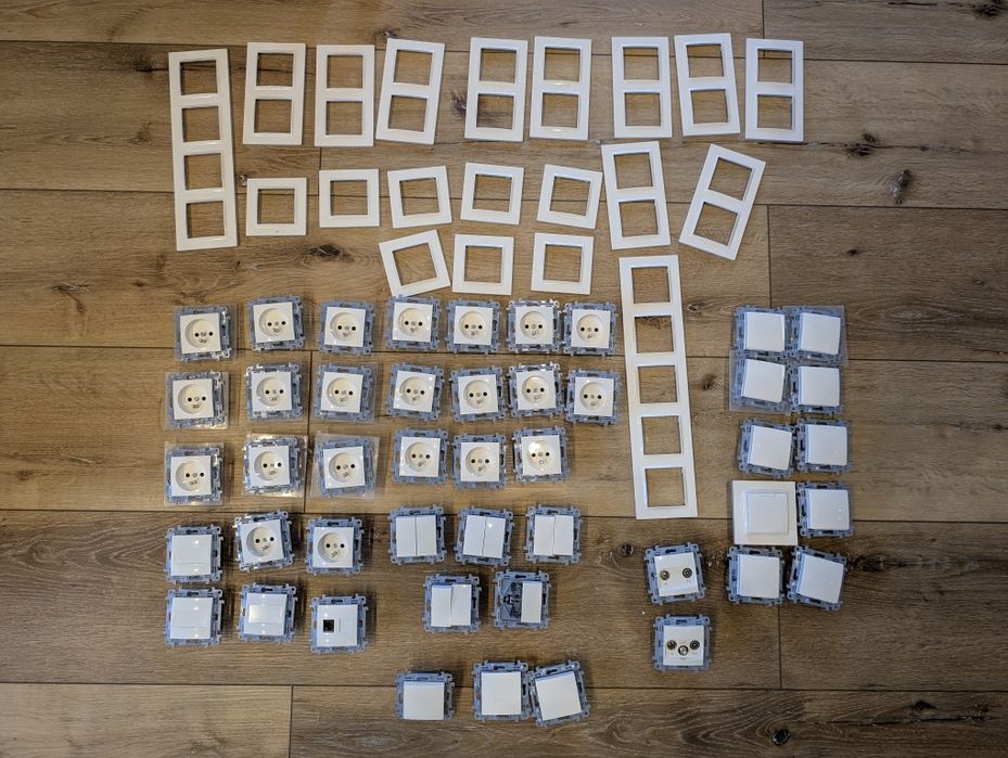 Komplet osprzętu elektrycznego Simon