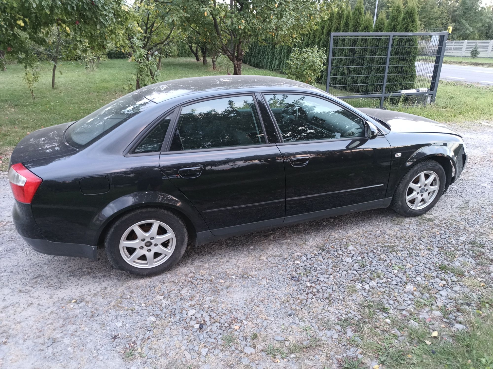 Audi A4 B6 1.8 T AVJ BFB skrzynia lak LZ9W drzwi silnik wnętrze części