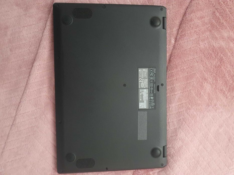 Portátil Asus novo comprado recentemente praticamente não uso