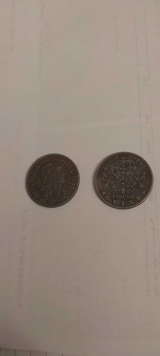 2 moedas de 1 escudo Guiné 1933