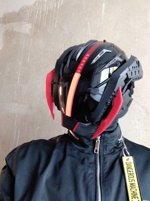 Шлем-маска в стиле cyberpunk/techwear