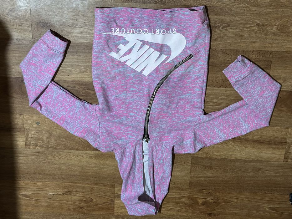 Жіноча  кофта фирми Nike