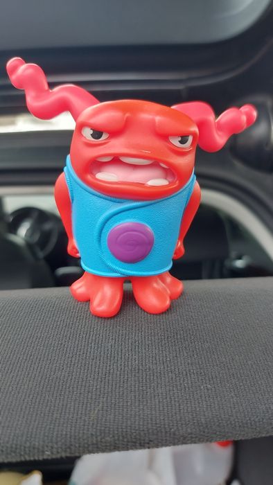 Home Shaking Angry Oh Red Alien