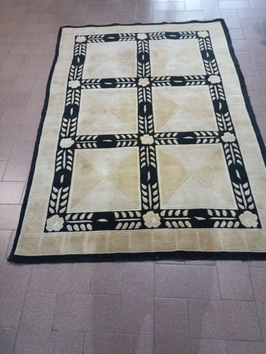 Vendo Carpete sala estar/ jantar em bom estado 2,06X 1,44