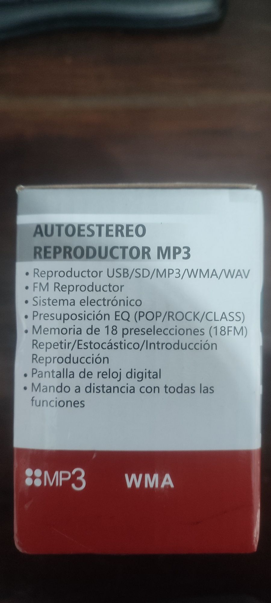 Rádio com bluetooth com usb.