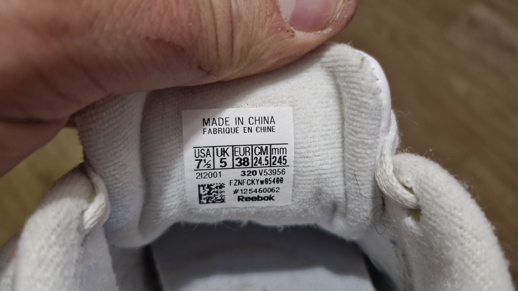 Жіночі кросівки Reebok Classic.Розмір 38