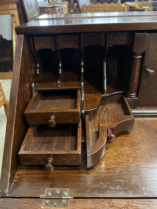 Dębowy sekretarzyk/Raty