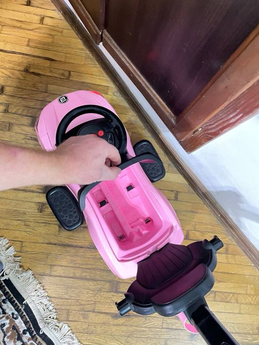 Електромобіль дитячтй автомобіль з керуванням