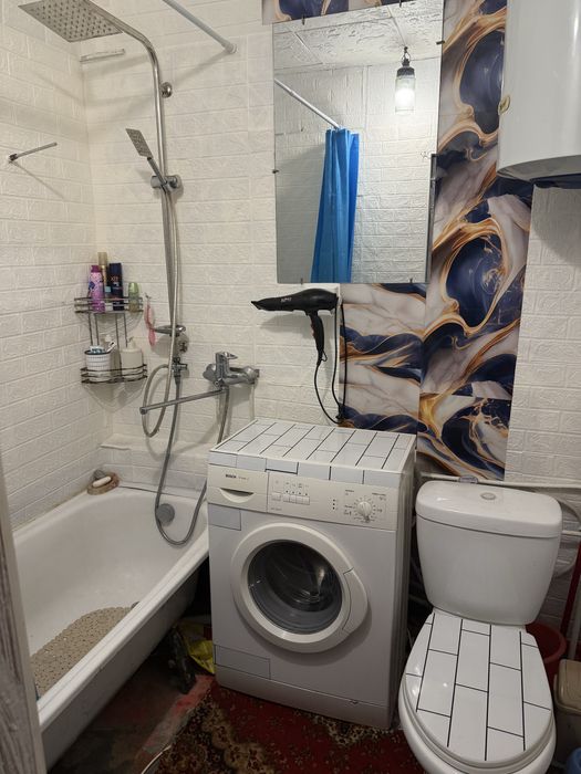 Свободна. Посуточно .Район жд.