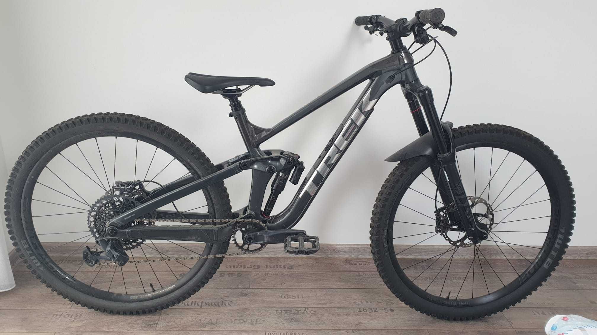 Doinwestowany, zadbany Trek Slash 8