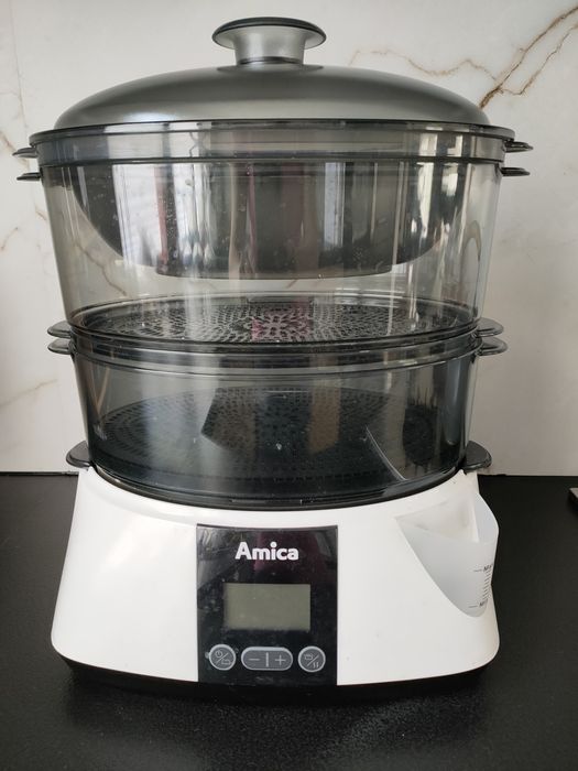 Parowar Amica biały