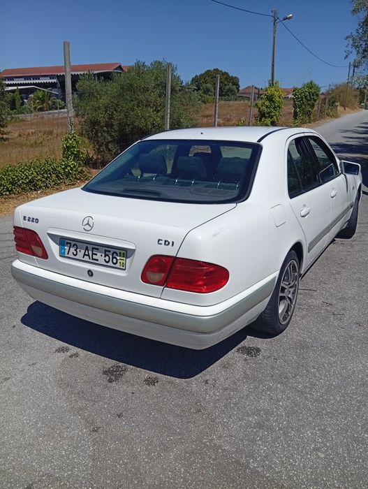 Vendo Mercedes E220