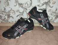 Кросівки чоловічі спортивні Asics Gel-Rocket M