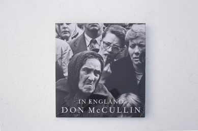 In England - Don Mccullin album fotograficzny w folii 2008