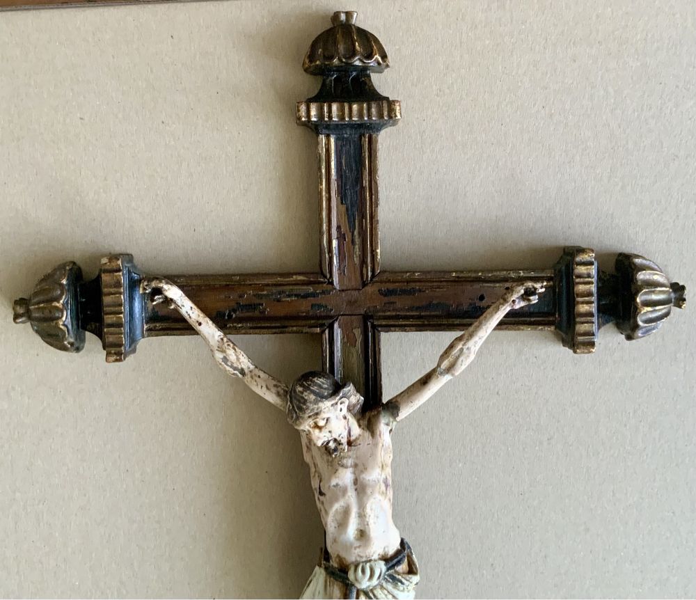 Cruxifixo antigo