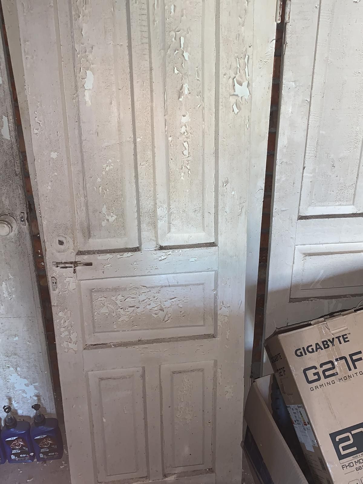 Продам прості дерев'яні двері.