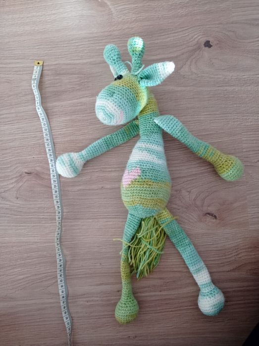 Maskotka koń z włóczki ręczna robota 50 cm
