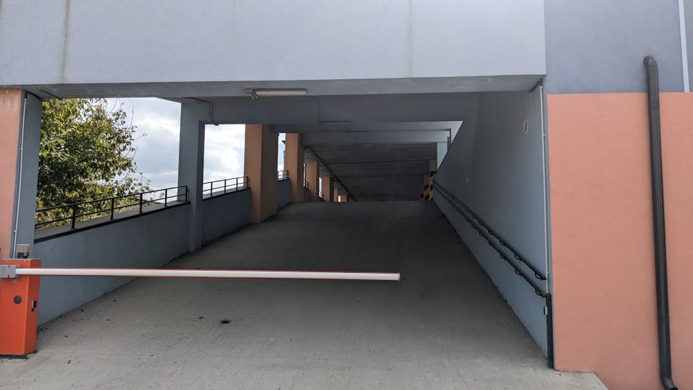 Луцьк Оренда 2  Паркомісця Луцьк вул.Привокзальна 10 Е