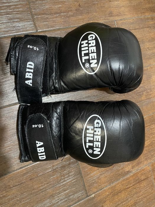 Захист на голову та захист на ноги для кікбоксингу