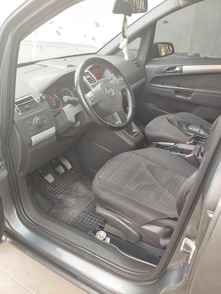 Опель Зафіра opel zafira 2007