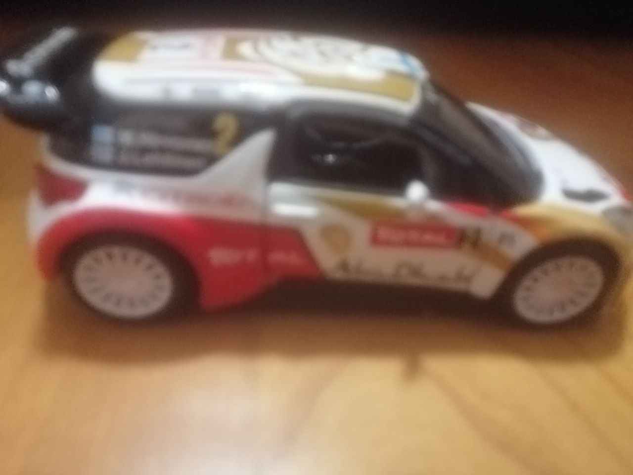 Carro criança p/ brincar Critroen DS8 WRC