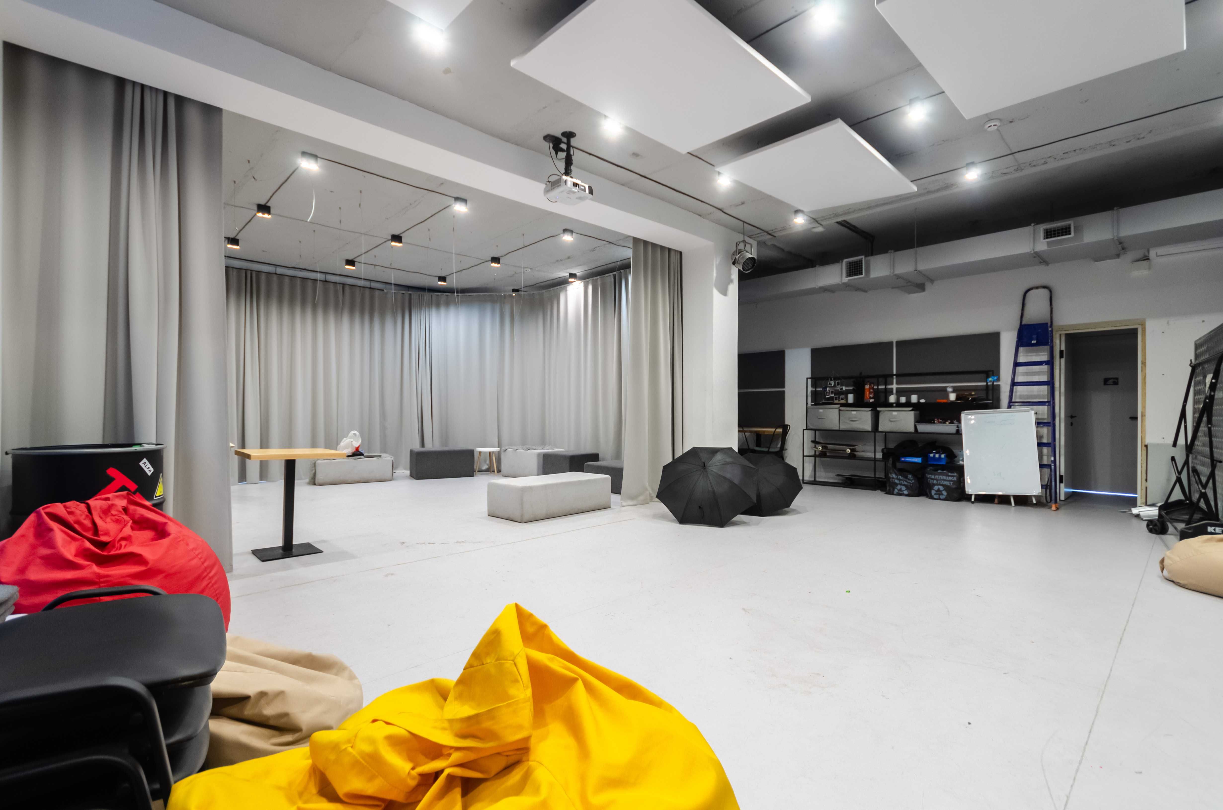 СУЧАСНИЙ ОФІС в стилі LOFT!Всього 13$/м Площа Українських Героїв. 230м