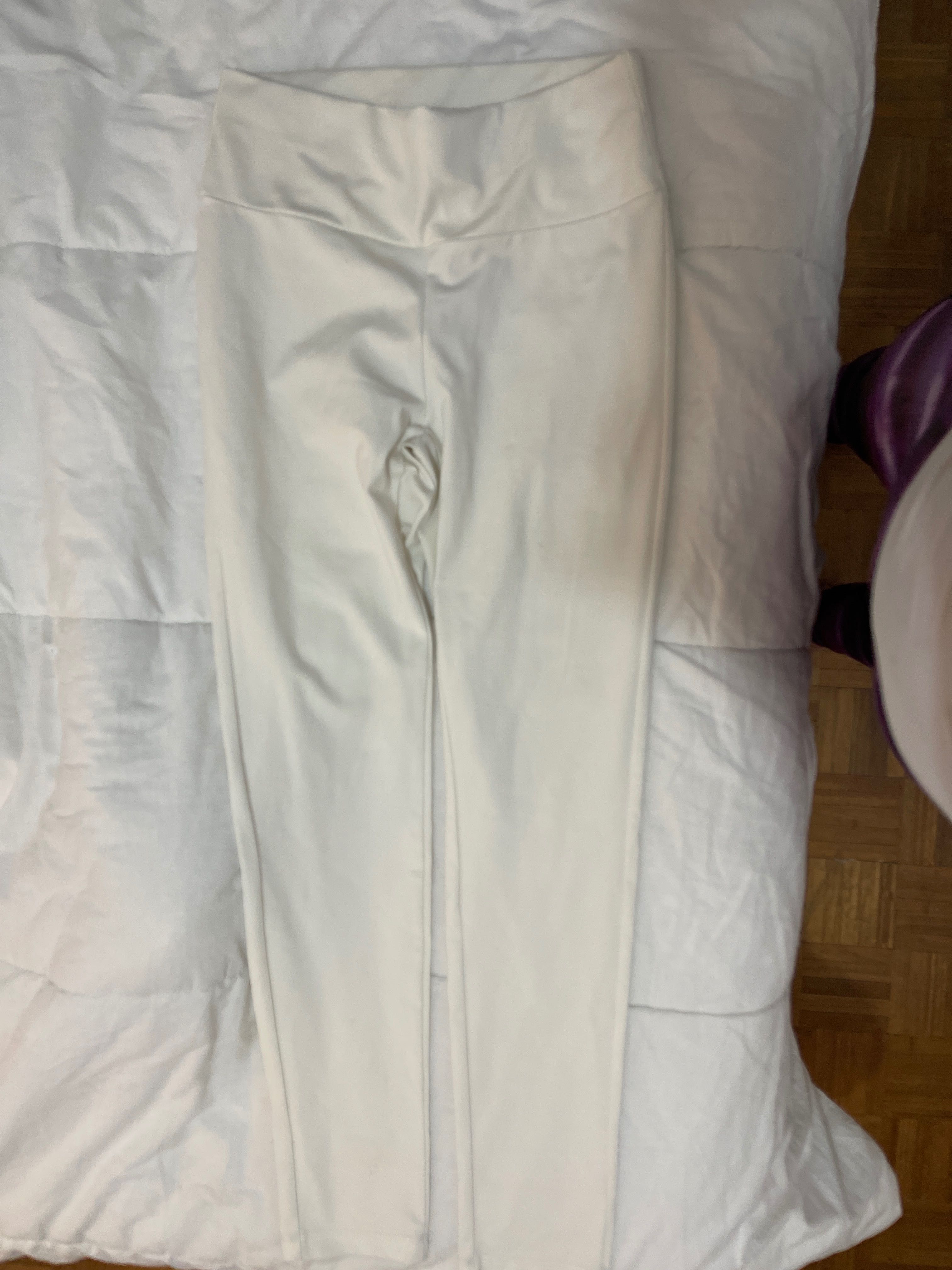 Roupa usada em muito bom estado