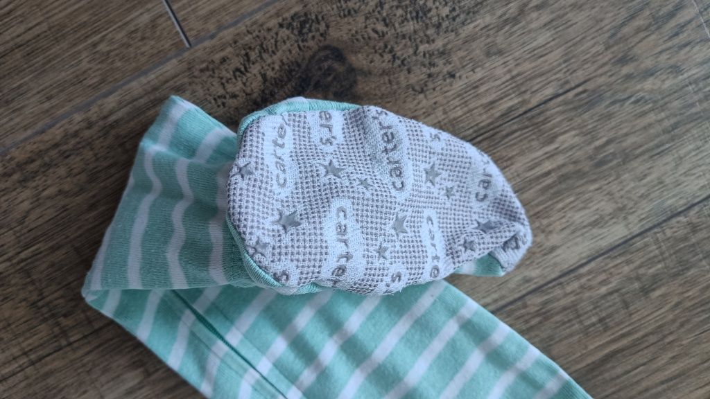 Carter's piżama pajacyk stopy antypoślizgowe