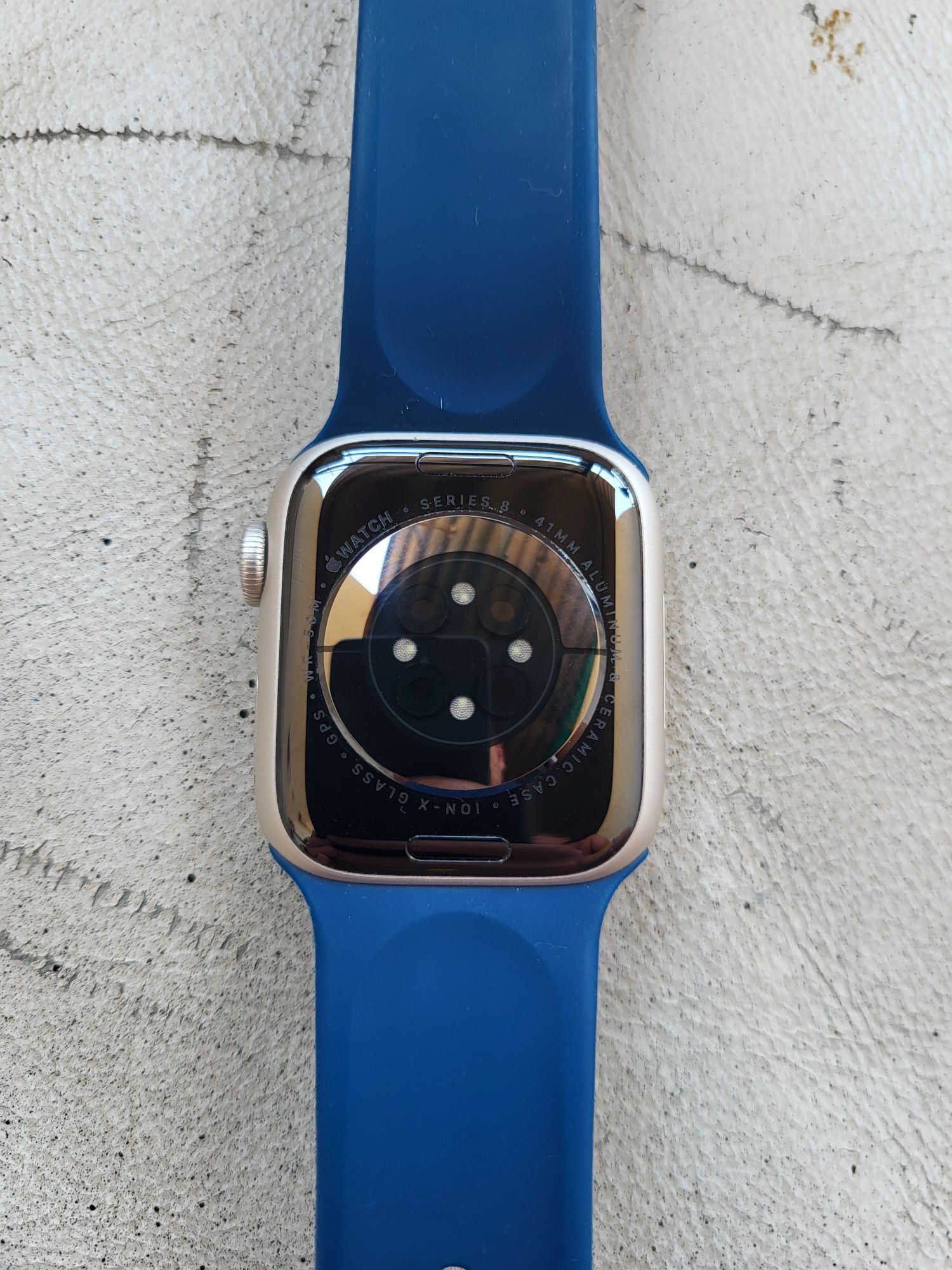 Apple watch 8 series