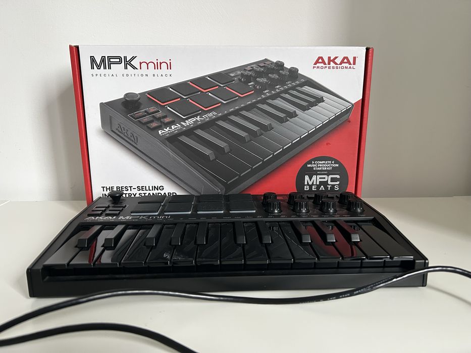 Akai Mpk Mini MK3 MIDI Controller