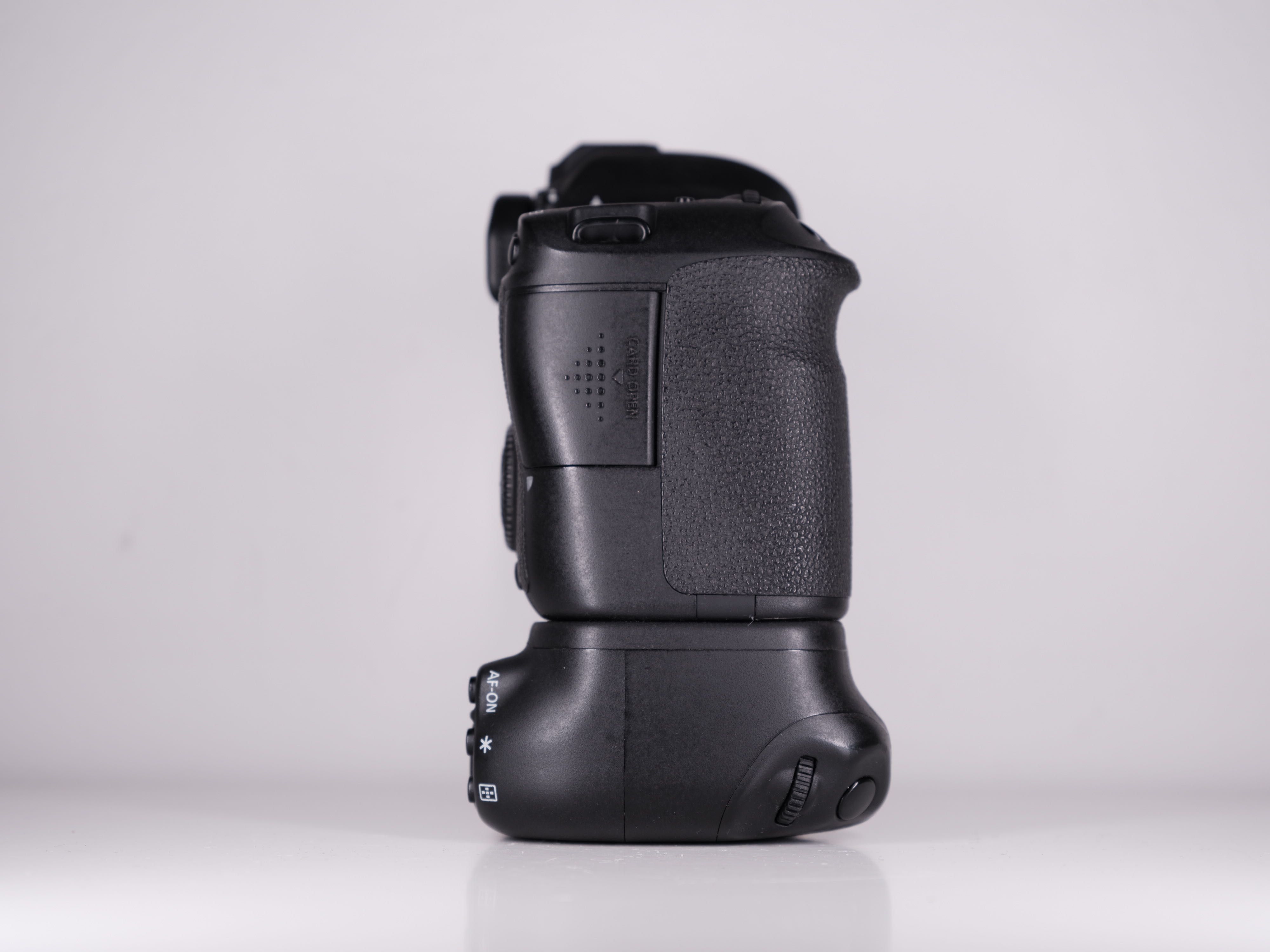 Canon 6 mark 1 + бустер Пробіг 33 тис + гарантія /без передоплат